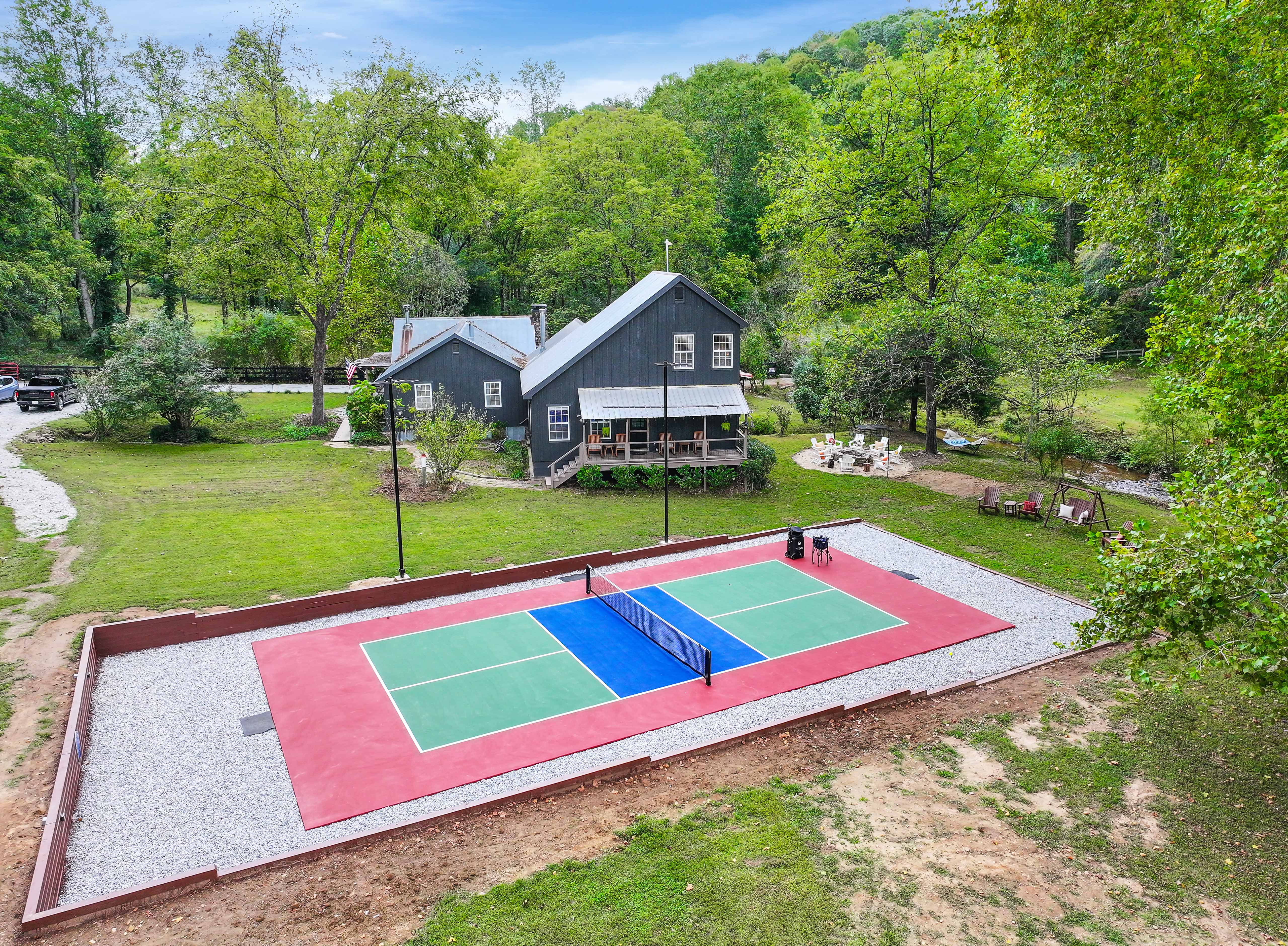 Sip, Hike, Rally: A Dahlonega Cabin Weekend Near It All